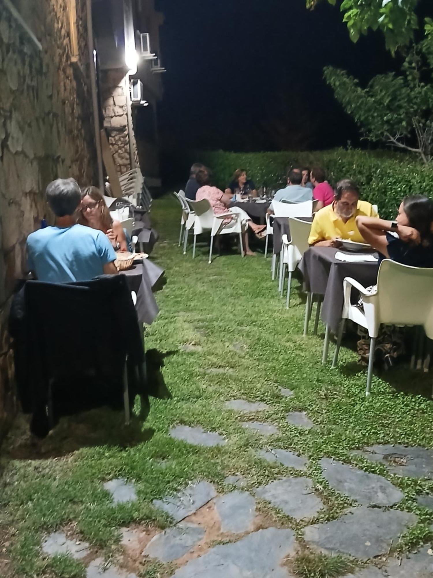 Hospedium Hostal Restaurante El Mirador De Atienza Extérieur photo