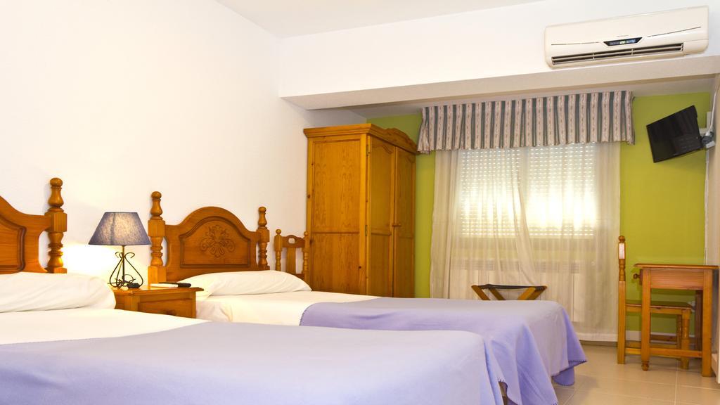 Hospedium Hostal Restaurante El Mirador De Atienza Extérieur photo