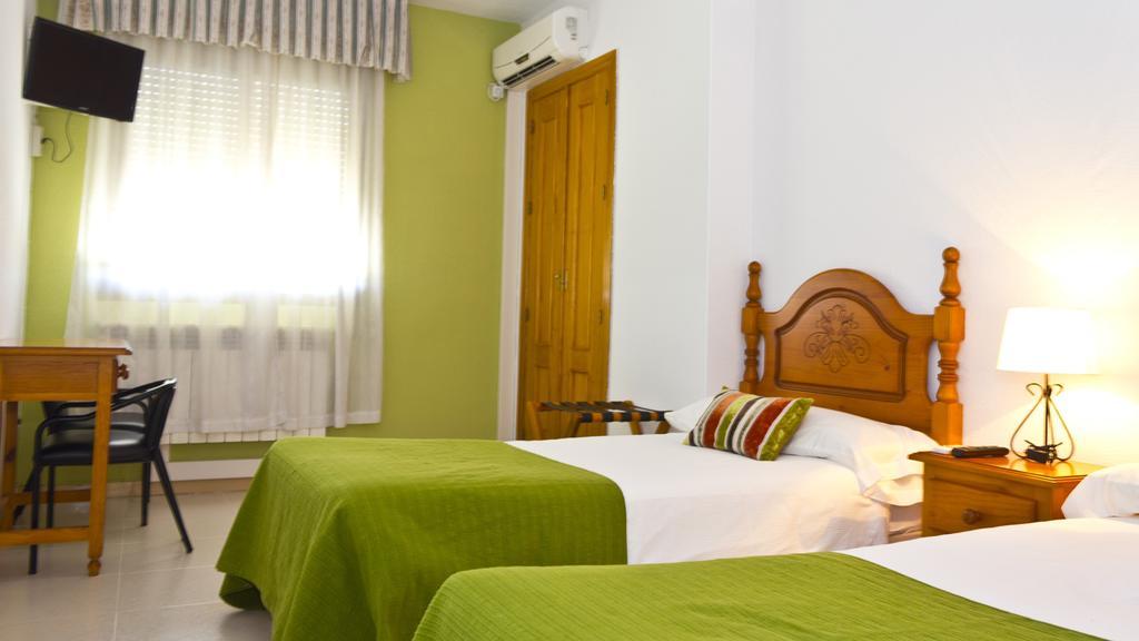 Hospedium Hostal Restaurante El Mirador De Atienza Extérieur photo