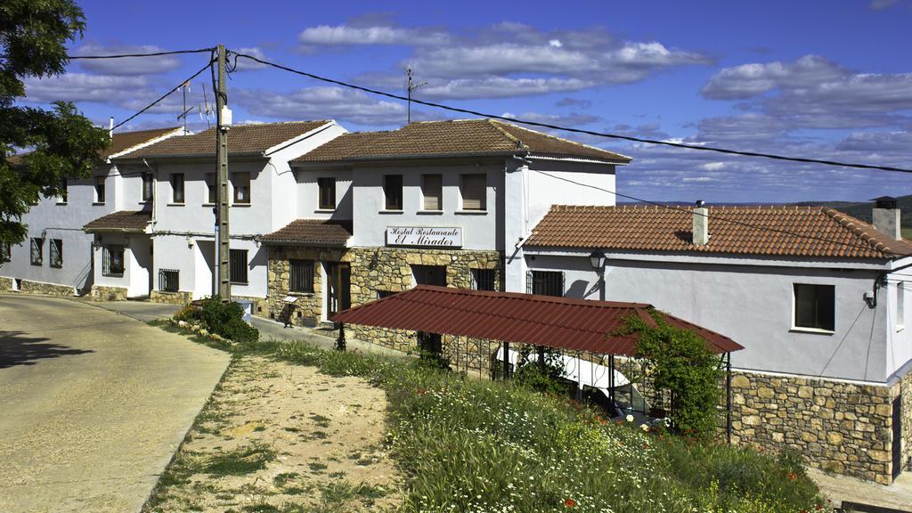 Hospedium Hostal Restaurante El Mirador De Atienza Extérieur photo